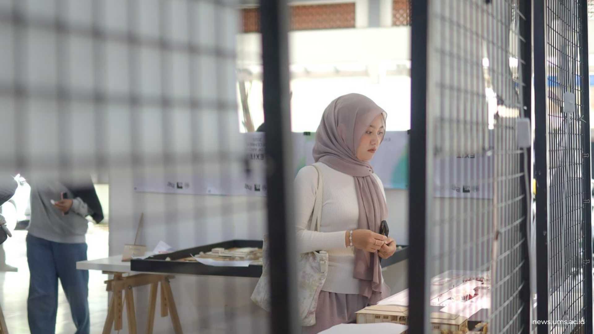 news.ums_.ac_.id-Angkat-Tema-Synthesis-Exhibition-of-Architecture-UMS-Tampilkan-16-Karya-Inovatif-Mahasiswa