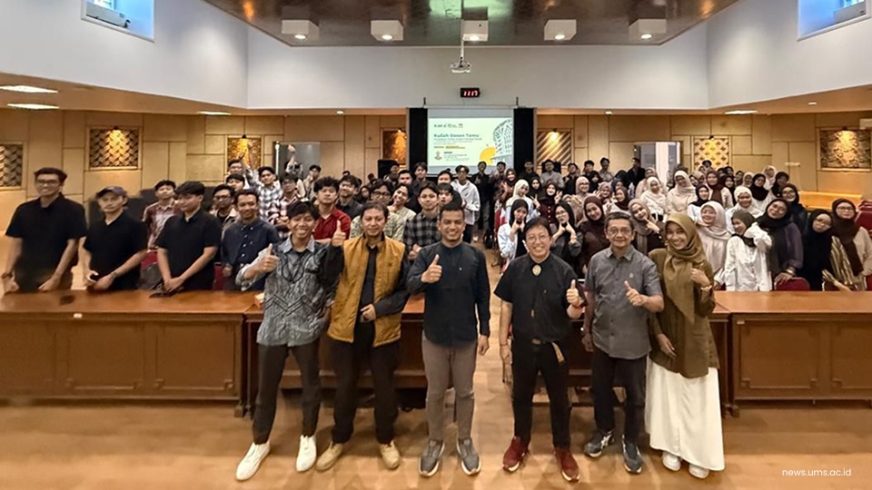 Prodi-Arsitektur-dan-PPAr-UMS-Gelar-Kuliah-Tamu-dan-Workshop-Arsitektur-Biomimikri-untuk-Desain-Pasif-Bangunan-1